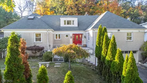11 Mountain Way S, West Orange, NJ 07052