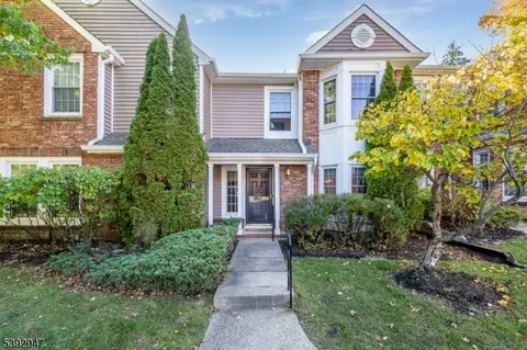 83 Laurelwood Ct, Rockaway, NJ 07866