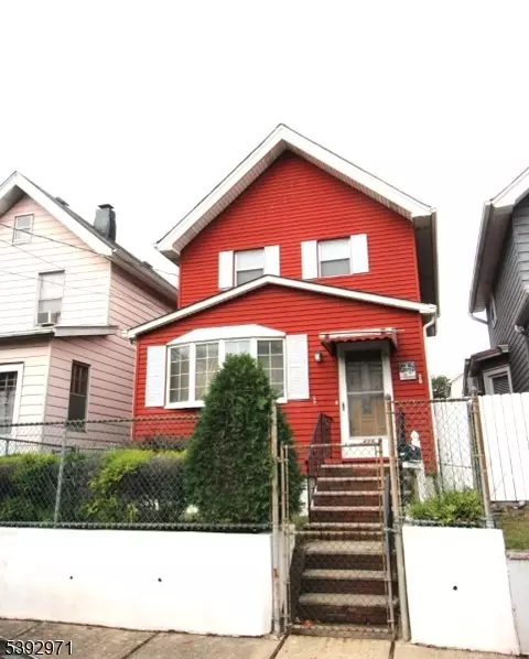 425 Davis Ave, Kearny, NJ 07032