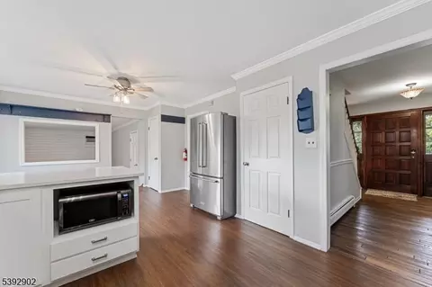 132 Harris Ave, Middlesex, NJ 08846 photo 13