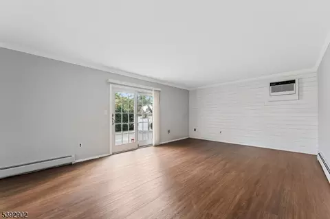 132 Harris Ave, Middlesex, NJ 08846 photo 17