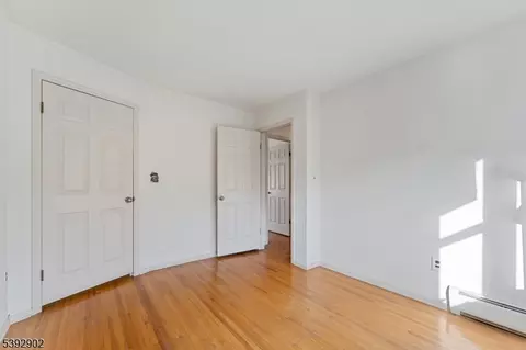 132 Harris Ave, Middlesex, NJ 08846 photo 29