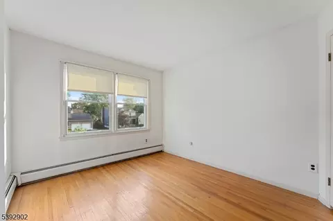 132 Harris Ave, Middlesex, NJ 08846 photo 28