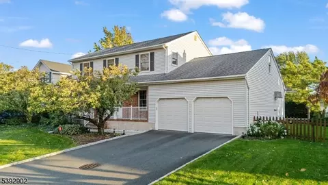 132 Harris Ave, Middlesex, NJ 08846 photo 2