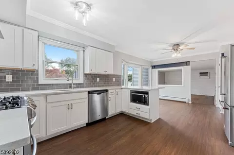 132 Harris Ave, Middlesex, NJ 08846 photo 12