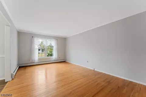 132 Harris Ave, Middlesex, NJ 08846 photo 7