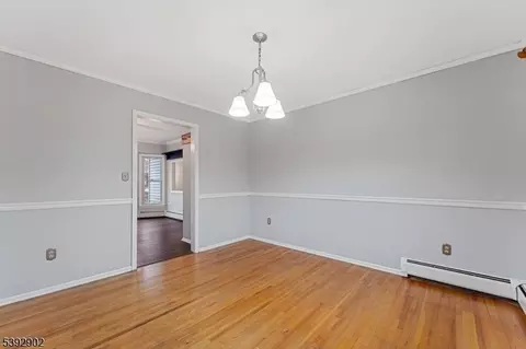 132 Harris Ave, Middlesex, NJ 08846 photo 9