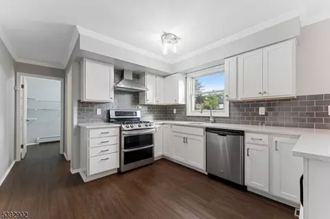132 Harris Ave, Middlesex, NJ 08846 photo 11