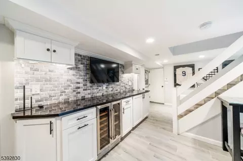 25 Glenview Rd, Nutley, NJ 07110 photo 36
