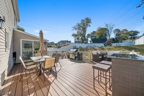 25 Glenview Rd, Nutley, NJ 07110 photo 42