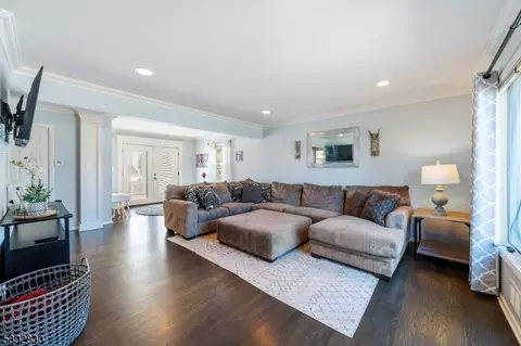 25 Glenview Rd, Nutley, NJ 07110 photo 6