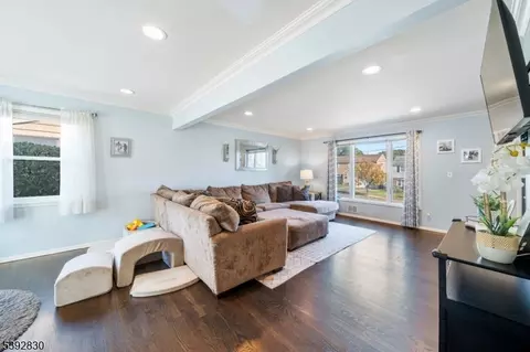 25 Glenview Rd, Nutley, NJ 07110 photo 7