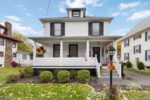 22 Glenbrook Rd, Morris Plains, NJ 07950