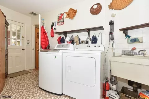 951 Berdan Ave, Wayne, NJ 07470 photo 29