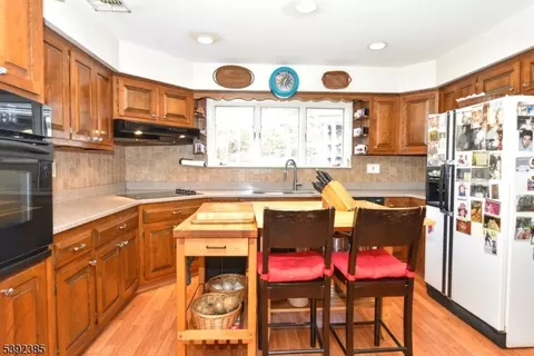 951 Berdan Ave, Wayne, NJ 07470 photo 12