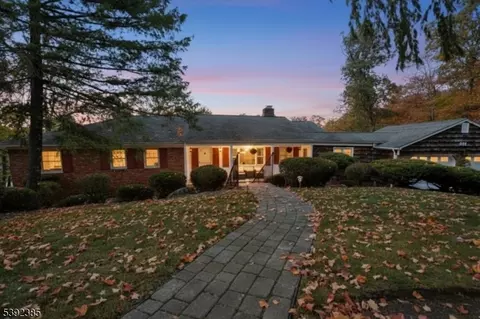 951 Berdan Ave, Wayne, NJ 07470 photo 3