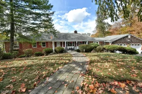 951 Berdan Ave, Wayne, NJ 07470