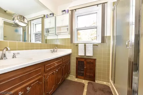 951 Berdan Ave, Wayne, NJ 07470 photo 15