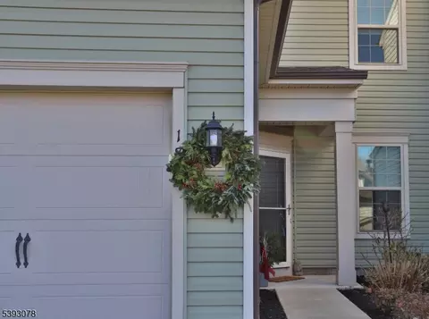 18 Barnett Rd, Flemington, NJ 08822