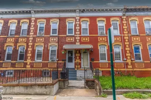 830 Grove St, Elizabeth, NJ 07202