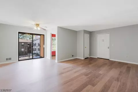5 Foxhall # A, Middlesex, NJ 08846 photo 8