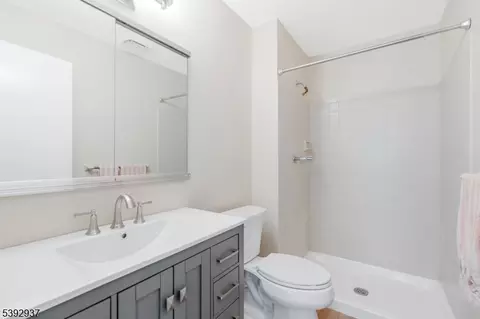 5 Foxhall # A, Middlesex, NJ 08846 photo 18