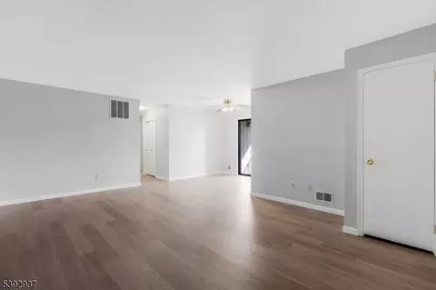5 Foxhall # A, Middlesex, NJ 08846 photo 7