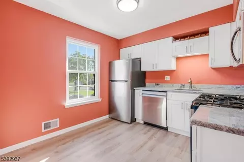 5 Foxhall # A, Middlesex, NJ 08846 photo 12