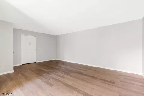5 Foxhall # A, Middlesex, NJ 08846 photo 5