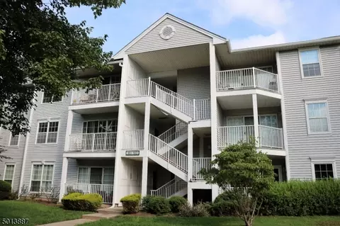 181 Rachel Ct, Franklin Park, NJ 08823