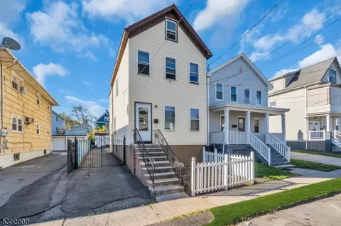932 Flora St, Elizabeth, NJ 07201