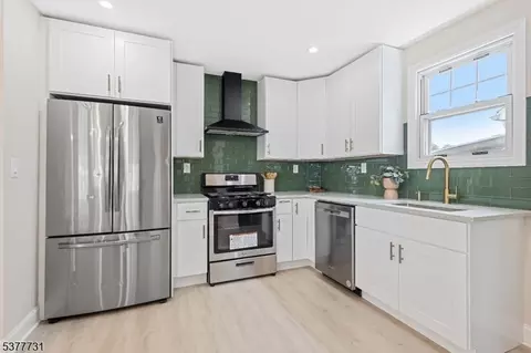 34 Emerald St, Hackensack, NJ 07601 photo 8