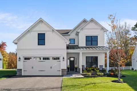 40 Sanctuary Ln, Tinton Falls, NJ 07727