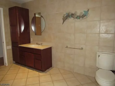52 Chopin Dr, Wayne, NJ 07470 photo 16