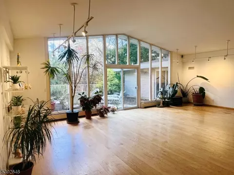 52 Chopin Dr, Wayne, NJ 07470