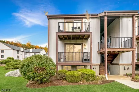 14265 Dell Pl #265, Stanhope, NJ 07874