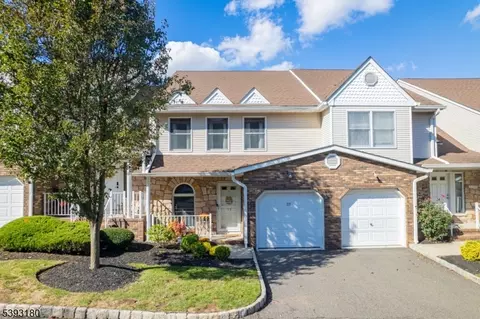 675 Raritan Rd #33, Clark, NJ 07066