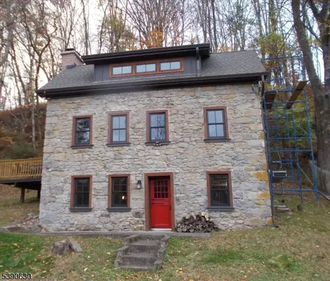 927 Wall St, Newton, NJ 07860
