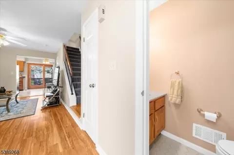 276 Spruce Ct, Flemington, NJ 08822 photo 5