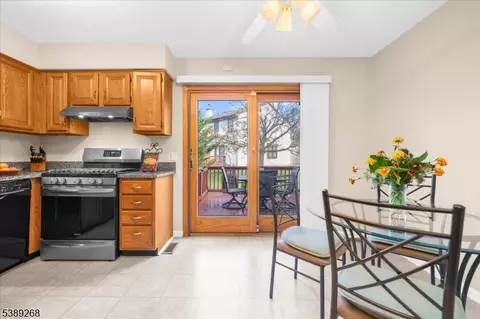 276 Spruce Ct, Flemington, NJ 08822 photo 7