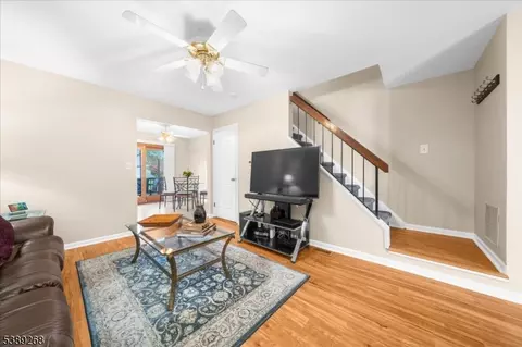 276 Spruce Ct, Flemington, NJ 08822 photo 6