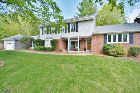 5 Thoresen Rd, Warren, NJ 07059