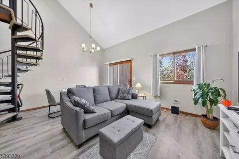 5 Telluride Ct, Vernon, NJ 07462