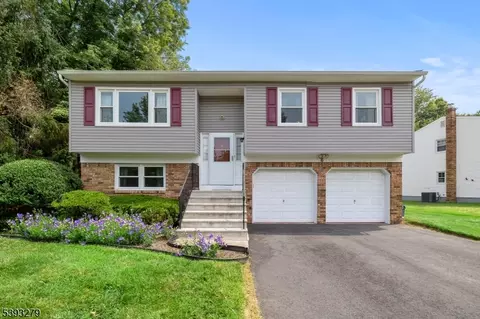 6 Michelle Ct, Ewing Twp, NJ 08628