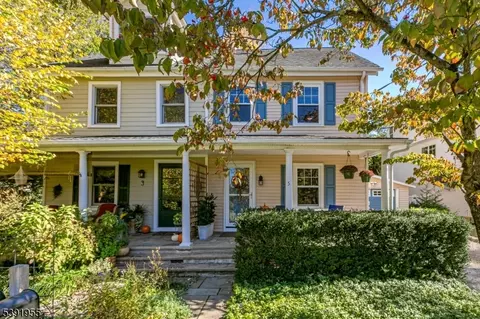 5 Ferry St, Stockton, NJ 08559