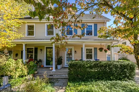 5 Ferry St, Stockton, NJ 08559