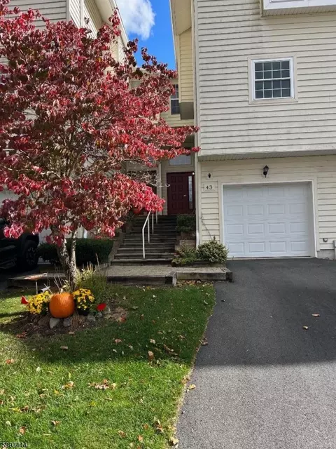 43 Rhea Run, Newton, NJ 07860