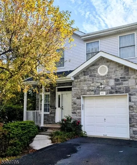 91 Emily Pl, Parsippany-troy Hills Twp, NJ 07054