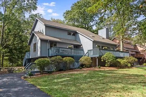46 Lynn Dr, Byram Twp, NJ 07821