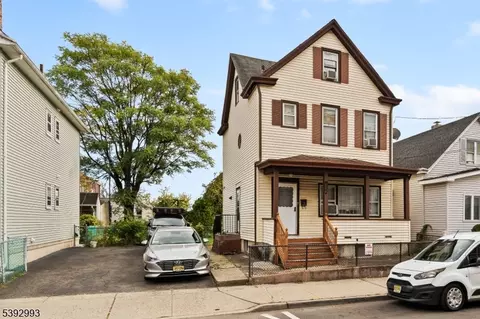 49 Center St, Clifton, NJ 07011